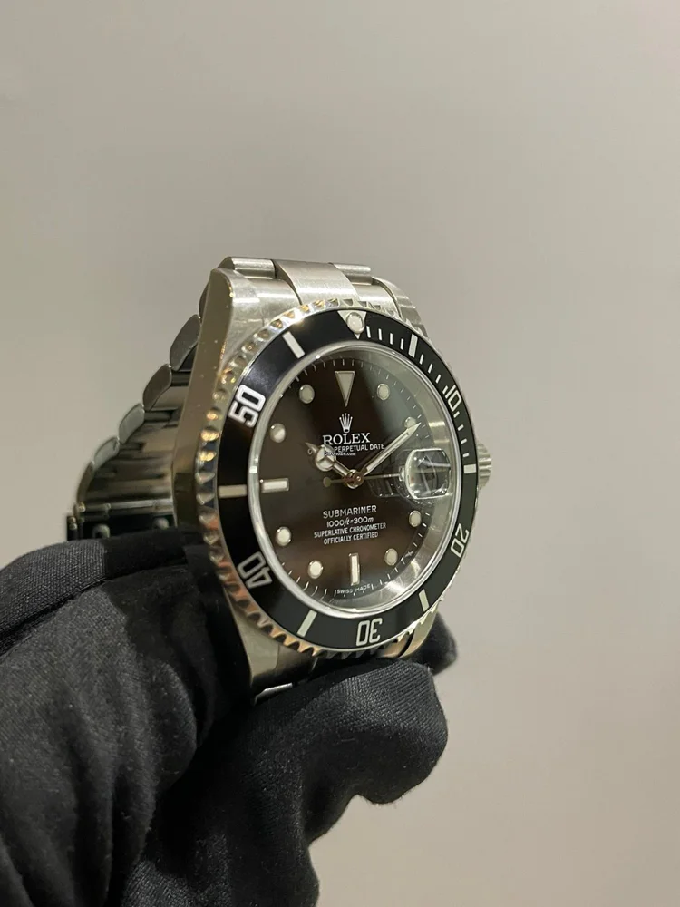 Rolex Submariner Date 16610